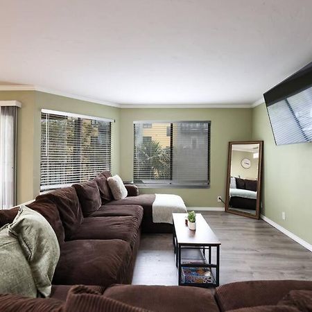 Chic Condo Steps From Petco Park Сан Диего Екстериор снимка