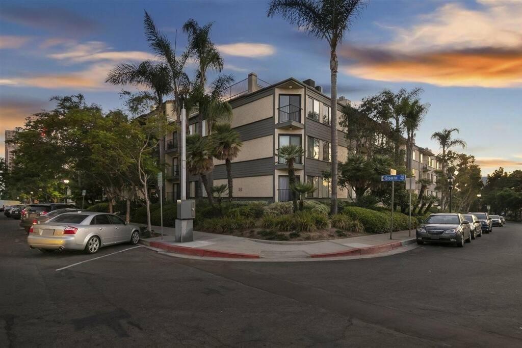 Chic Condo Steps From Petco Park Сан Диего Екстериор снимка