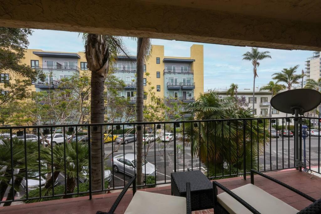 Chic Condo Steps From Petco Park Сан Диего Екстериор снимка