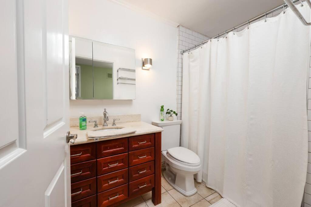 Chic Condo Steps From Petco Park Сан Диего Екстериор снимка